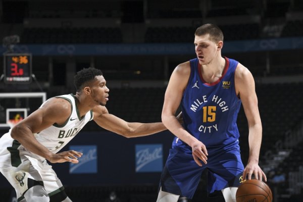 Phóng viên nổi tiếng: Các Chiến binh muốn duy trì sự linh hoạt lương 27 năm để theo đuổi Antetokounm
