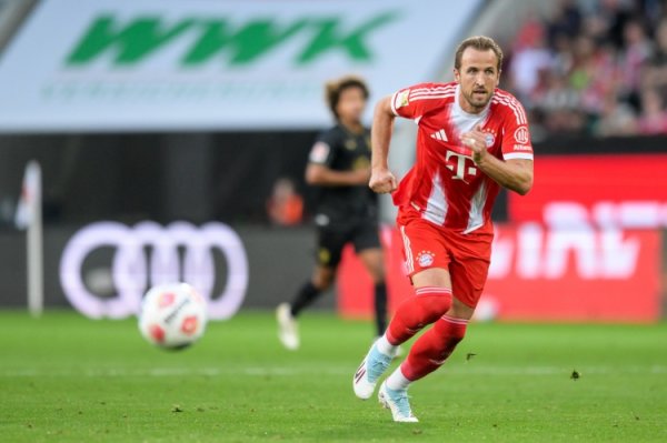 Kane có 13 bàn sau 7 trận! Gnabry: bầu trời là giới hạn của anh ấy, tôi hy vọng anh ấy tiếp tục trạn