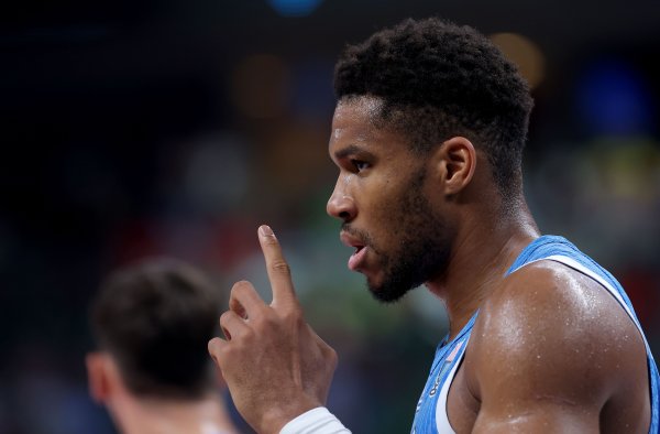 Antetokounmpo: Thời gian là đúng và tương lai là xem xét trở về châu Âu để chơi. Rốt cuộc, ngay cả M