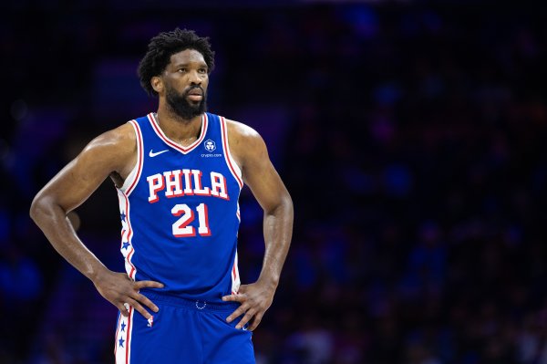 Embiid: Tôi đã từng thất vọng nhưng sẽ không thể làm như vậy trong tương lai. Tôi muốn lắng nghe giọ