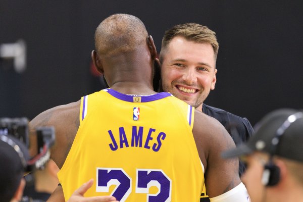 Hayes: Doncic là một bậc thầy người đi đường ở cấp lịch sử và anh ta sẽ mang đến sự kiềm chế rất lớn