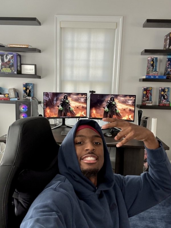 Bạn nhận được 40 điểm và bạn có thể chơi trò chơi! Maxi thông báo trận đấu sẽ được truyền hình trực 