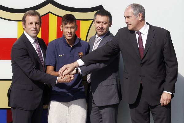 Thể thao thế giới: Bartomeu phủ nhận việc tạo tài khoản giả tấn công người khác nhưng cảnh sát tìm t