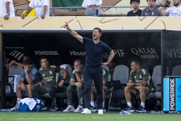 TA: Alonso bị trừng phạt bằng cách chống đẩy trong quá trình tập luyện và tính lâu dài của phương ph