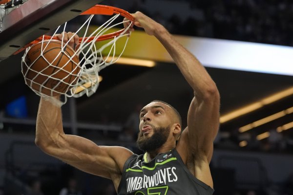 Beauty Note: Không có Gobert, rổ của Timberwolves trở thành thảm đỏ của đối thủ. Khả năng bảo vệ rổ 