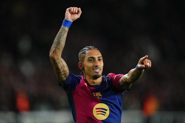 Marca: Raphinha là trụ cột quan trọng của Barcelona. Sự vắng mặt của anh khiến đội bóng không thể th