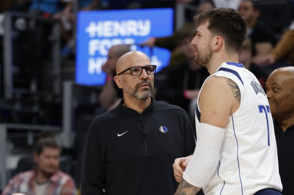Shams: Doncic và Kidd đã không liên lạc với nhau kể từ trận đấu. Kidd không hài lòng với kích thước 