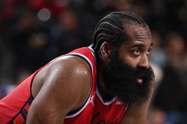 Lu: Tất cả đối thủ của chúng tôi đang tập trung vào Harden. Anh ấy cần tiếp tục đưa ra những lựa chọ