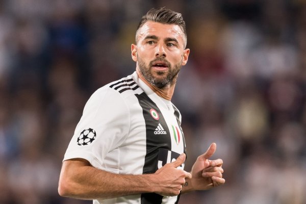 Barzagli: Ngày nay, sức khỏe của cầu thủ được chú ý nhiều hơn và điều quan trọng là phải dạy cho cầu